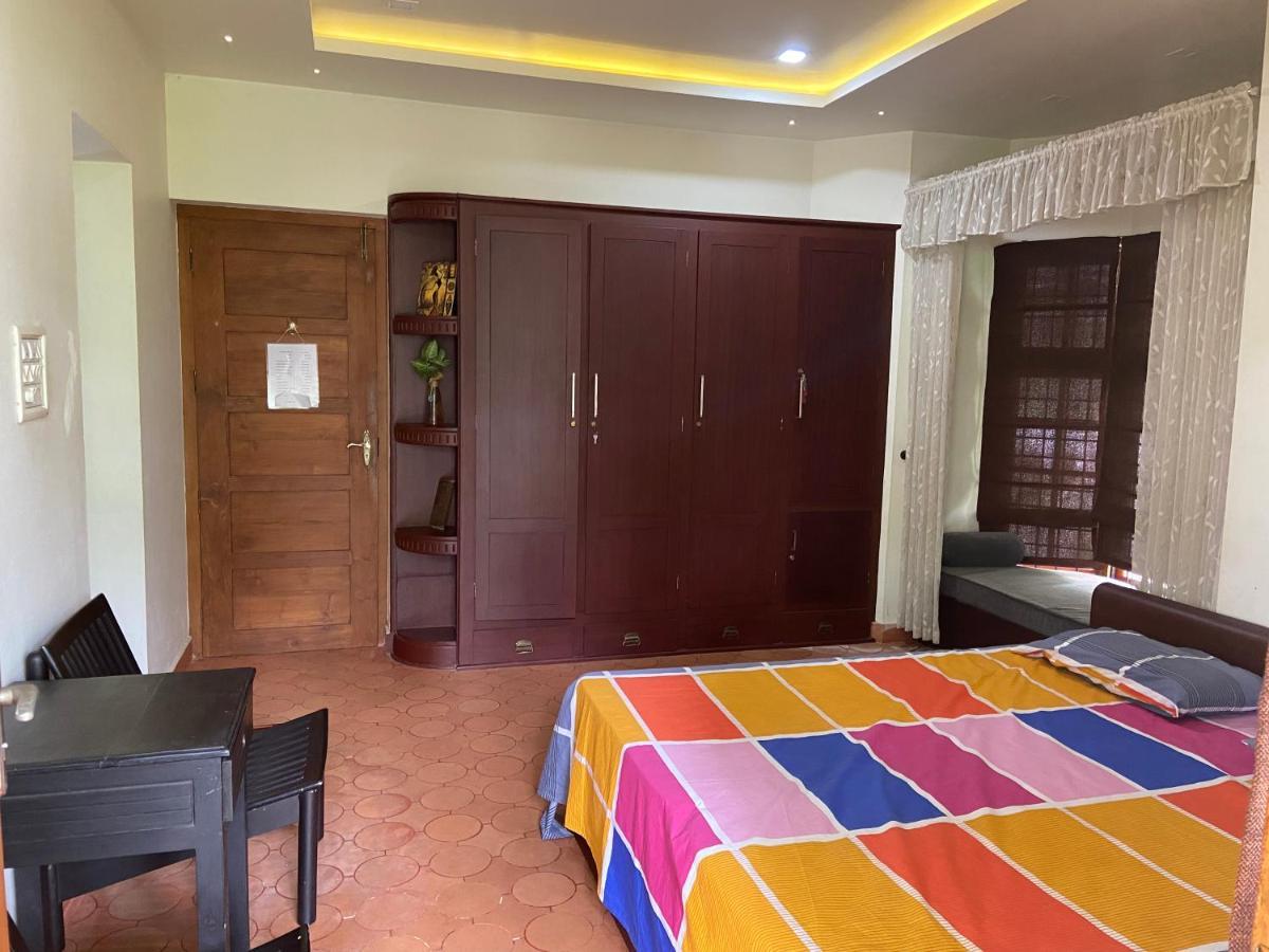 Maleyam Homestay Riverside 科泽科德 外观 照片