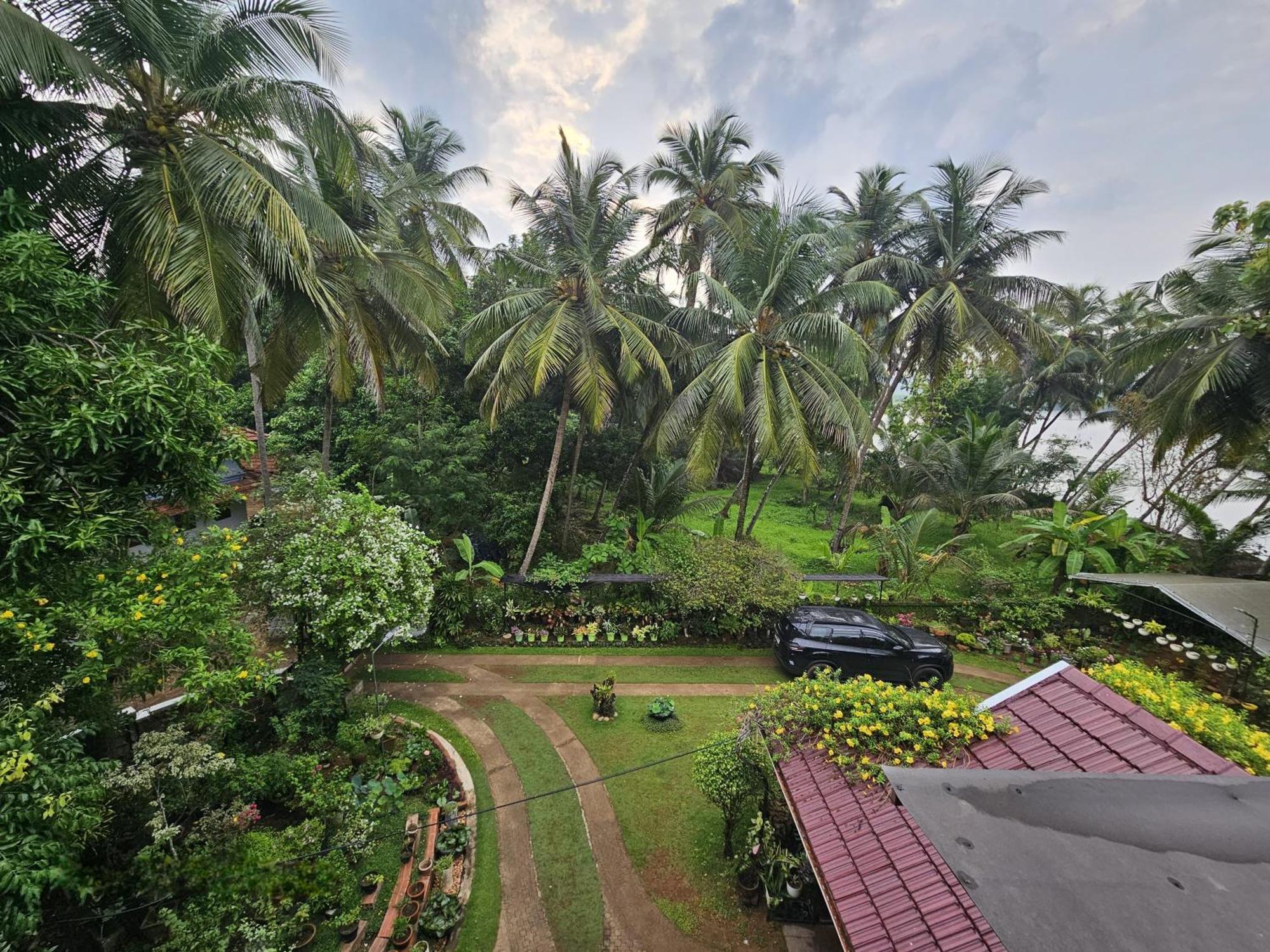 Maleyam Homestay Riverside 科泽科德 外观 照片