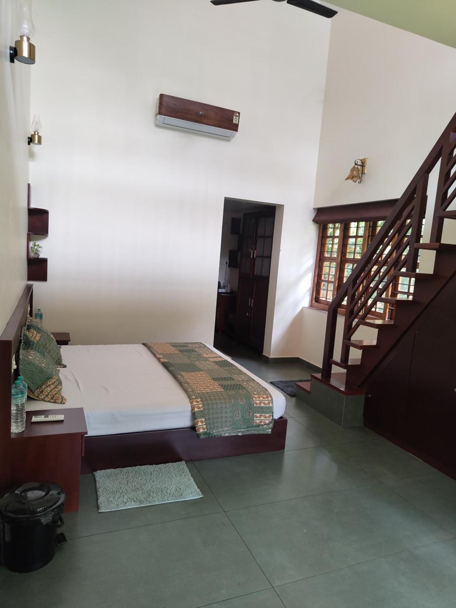 Maleyam Homestay Riverside 科泽科德 外观 照片