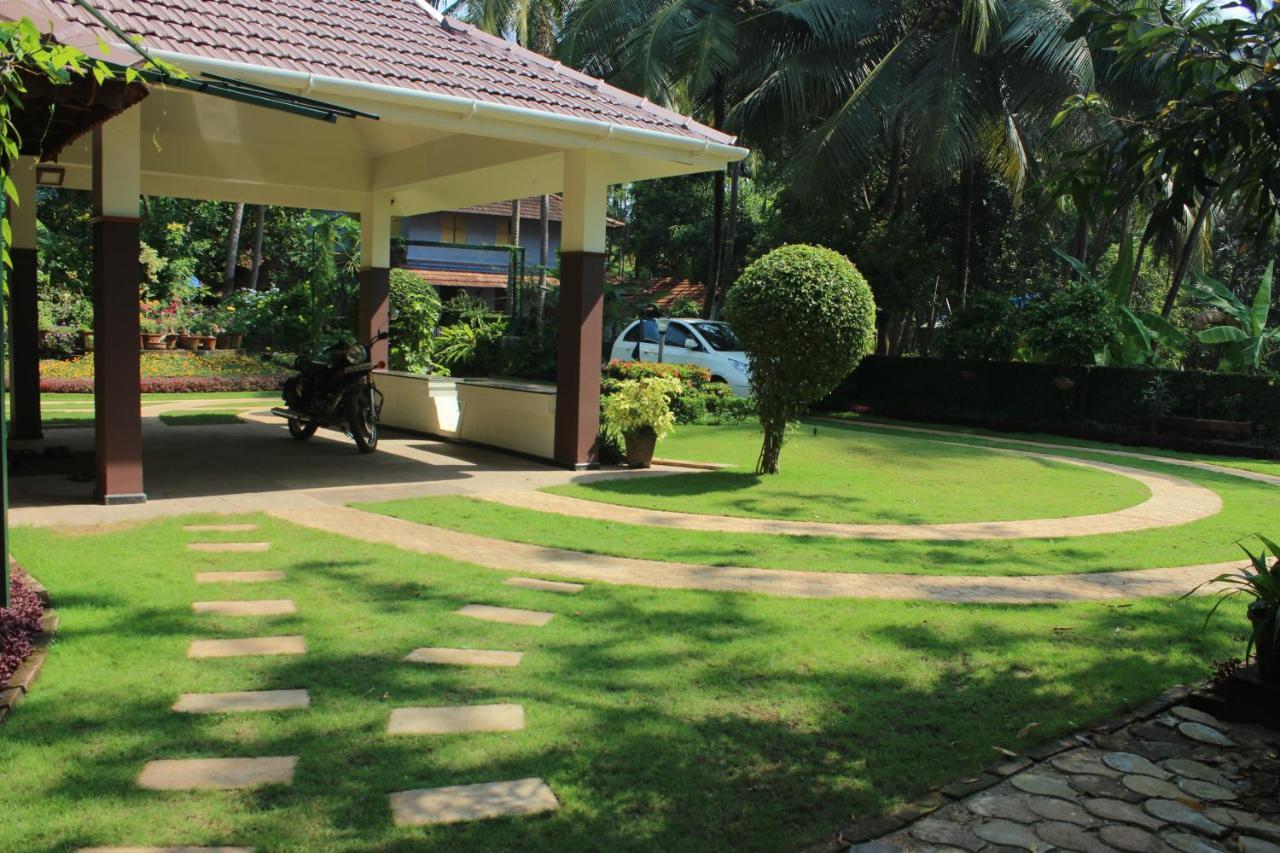 Maleyam Homestay Riverside 科泽科德 外观 照片
