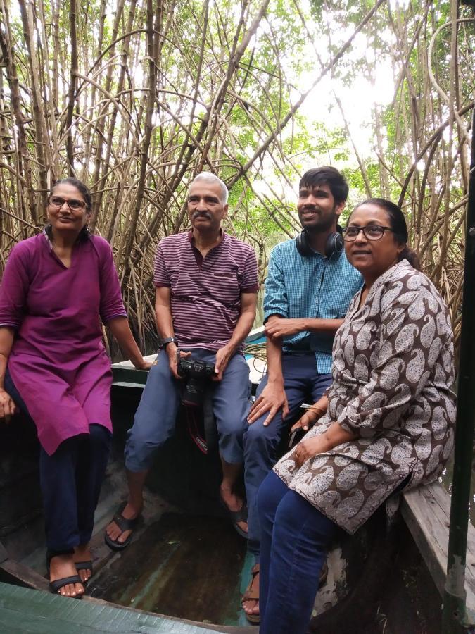 Maleyam Homestay Riverside 科泽科德 外观 照片